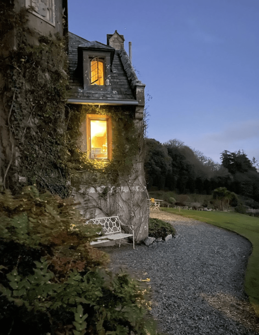 1 5 1 Light C @hotelendsleigh 980×1264